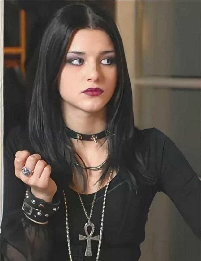 Что стало с Дашей Васнецовой из сериала Папины дочки сейчас? Узнаем последние новости о любимой актрисе!