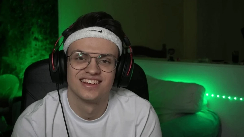 Бустера заблокировали на Twitch — уже 2-й раз за неделю