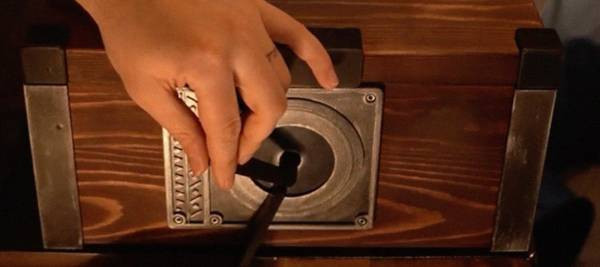 Фанат Skyrim создал реальную подарочную коробку, требующую навыка взлома замков – Портал статей