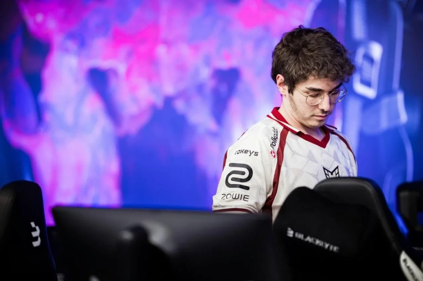 ​HEROIC переводит xfl0ud на скамейку: начало нового этапа для команды