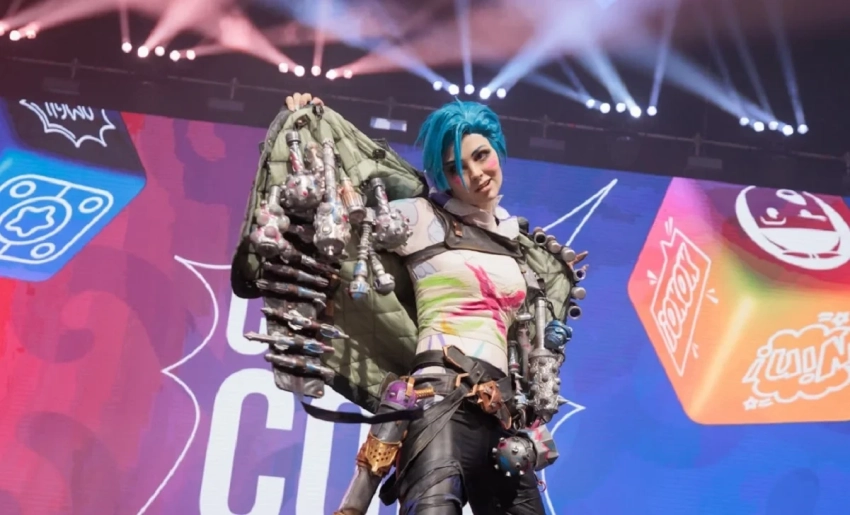 На второй день Comic Con Astana 2025 посетители увидели блогеров и звезду Голливуда