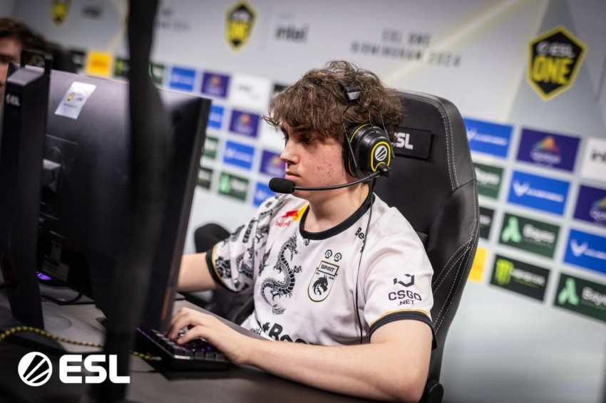 Мидер Team Spirit раскрыл свою космическую зарплату в 5 миллионов рублей в Dota 2